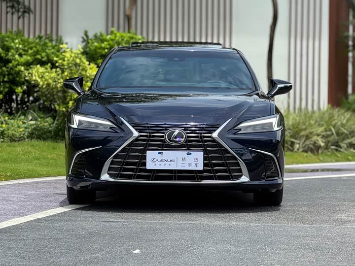 Lexus ES, 2024 — фото 2 из 9
