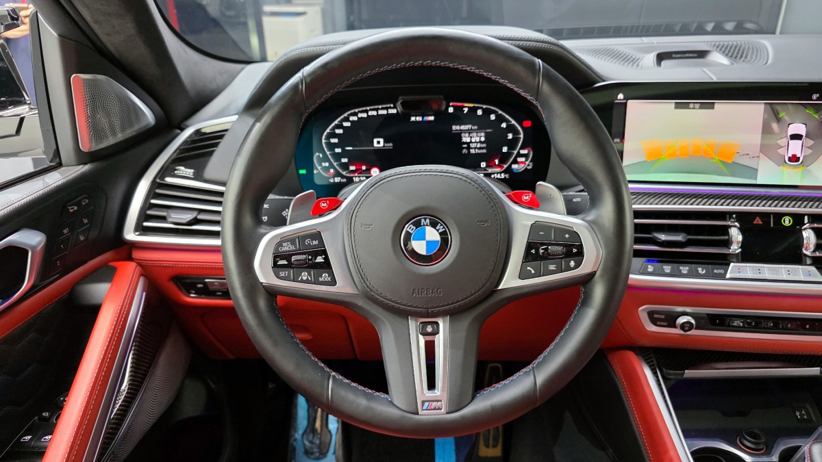 BMW X6 M, 2023 — фото 12 из 12