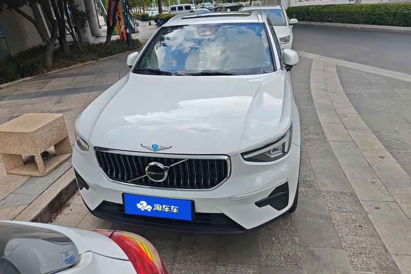 Volvo XC40, 2024 — фото 2 из 12