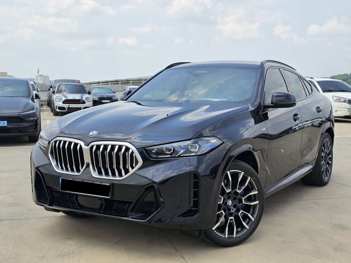 BMW X6, 2025 — купить в Кирове под ключ