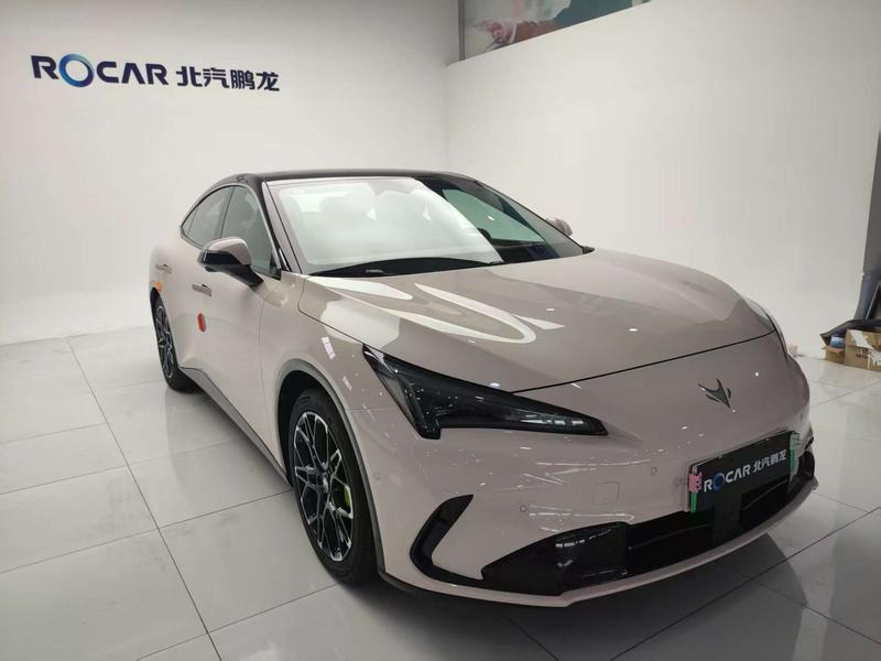BAIC Arcfox Alpha S5, 2025 — фото 3 из 12