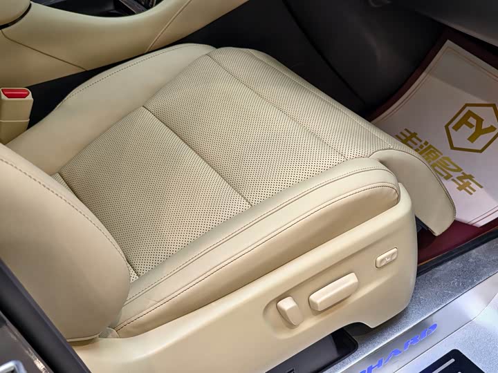 Toyota Alphard, 2022 — фото 9 из 9