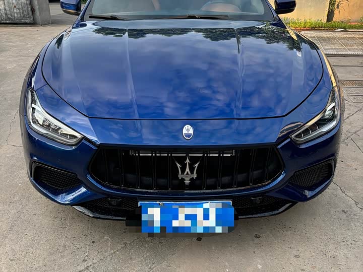 Maserati Ghibli, 2023 — фото 5 из 9