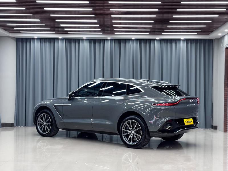 Aston Martin DBX, 2024 — фото 4 из 9