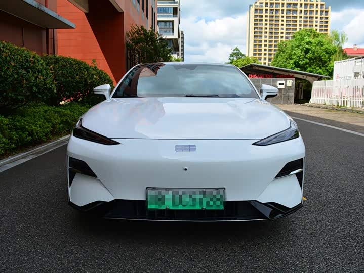 Geely Galaxy E8, 2024 — фото 2 из 9