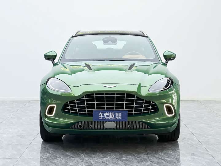 Aston Martin DBX, 2022 — фото 2 из 9