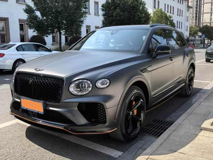 Bentley Bentayga, 2025 — купить в Брянске под ключ