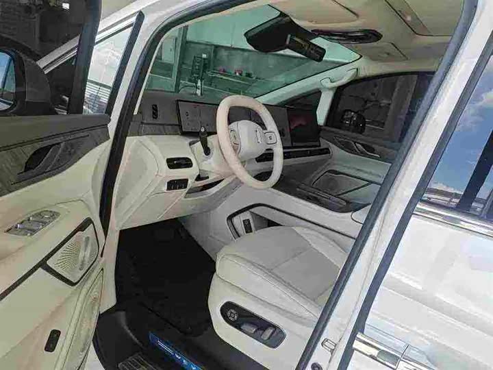 Wey 80 Hybrid, 2025 — фото 7 из 9