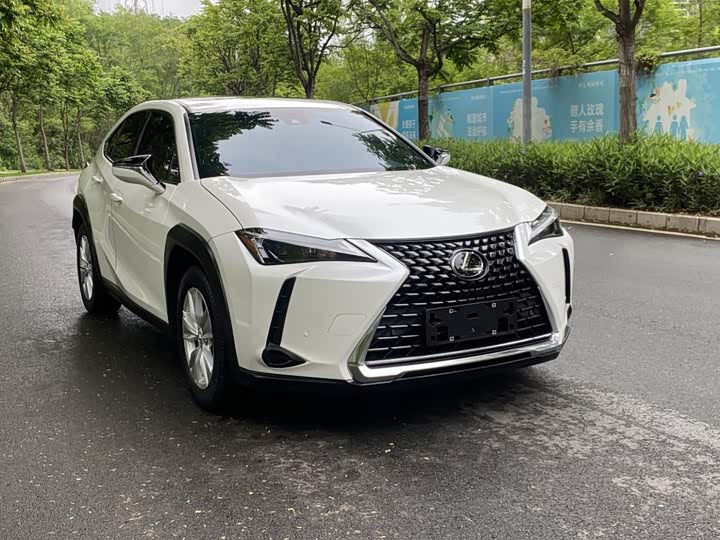Lexus UX, 2023 — фото 3 из 9