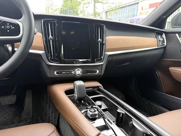 Volvo S90, 2024 — фото 6 из 9
