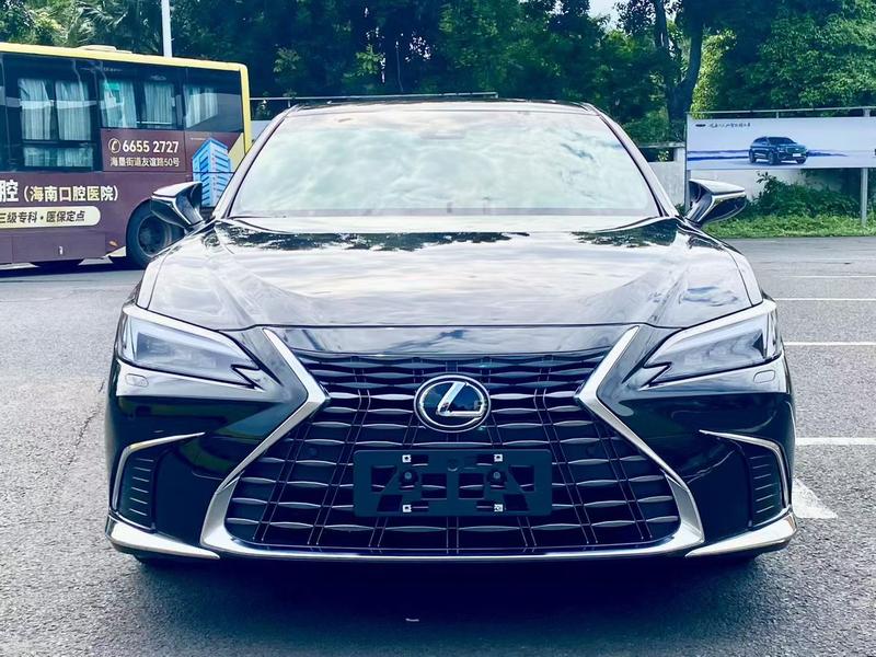 Lexus ES, 2025 — фото 2 из 9
