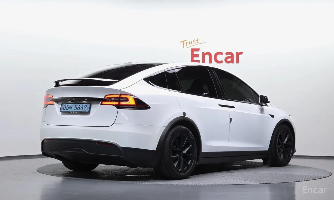 Tesla Model X, 2023 — фото 2 из 12
