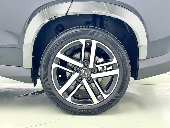 BYD Song L DM-i Hybrid, 2024 — фото 5 из 9