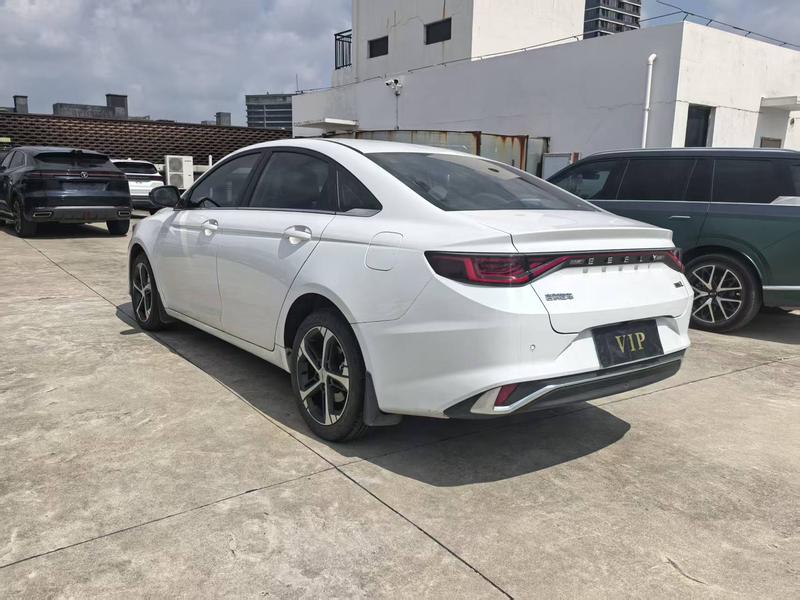 Geely Emgrand L, 2022 — фото 5 из 11
