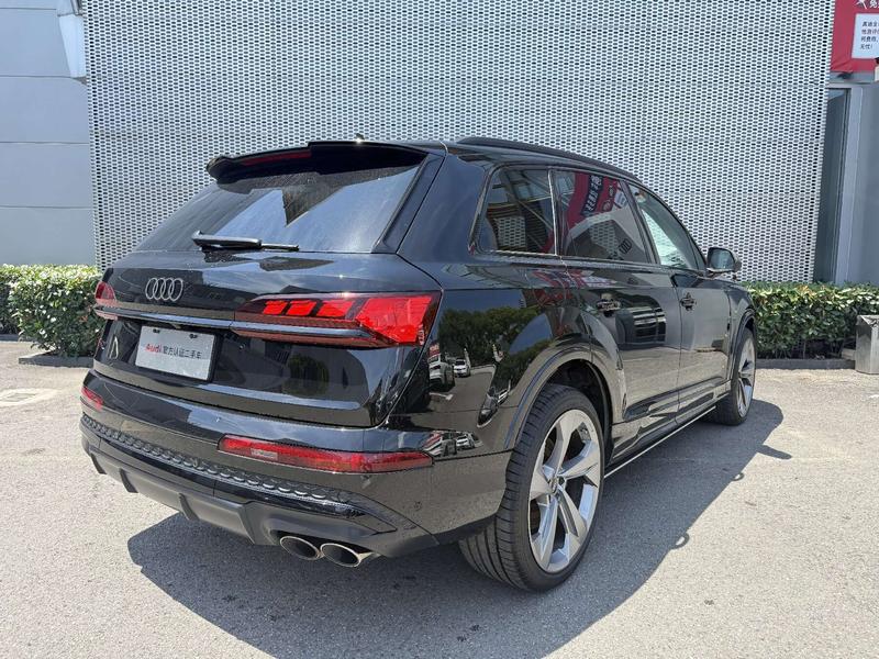 Audi SQ7, 2024 — фото 5 из 10