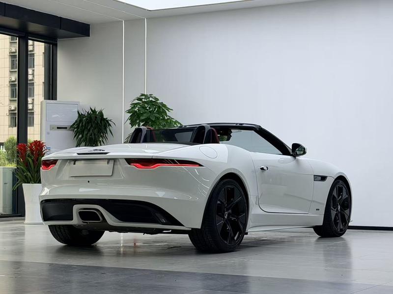 Jaguar F-Type, 2024 — фото 5 из 9