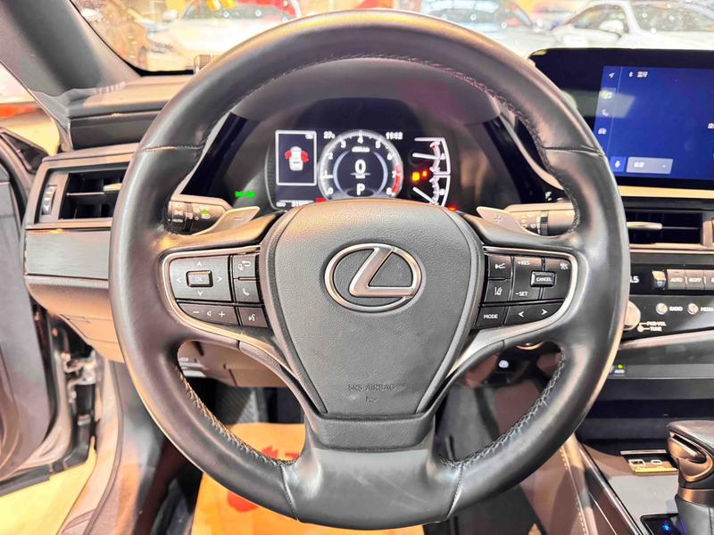 Lexus ES, 2024 — фото 9 из 12