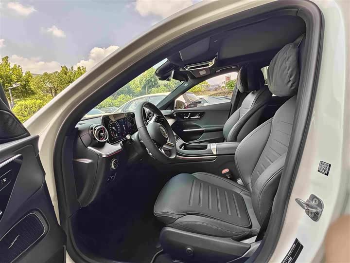 Mercedes-Benz C-Class, 2024 — фото 4 из 9