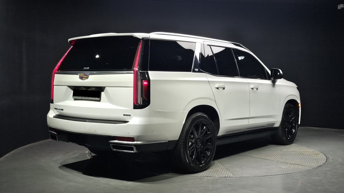 Cadillac Escalade, 2022 — фото 2 из 12