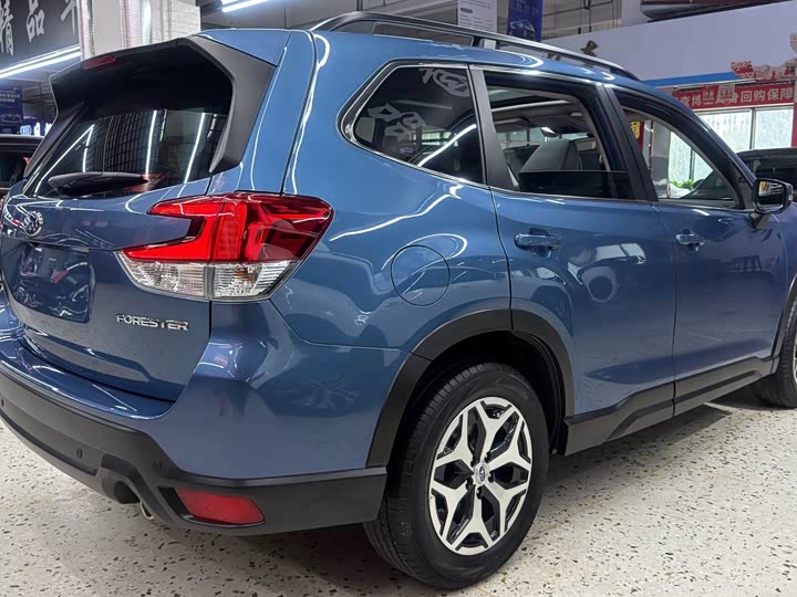 Subaru Forester, 2021 — фото 6 из 9