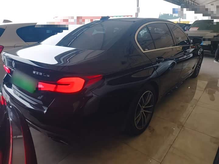 BMW 5 Series Hybrid, 2022 — фото 4 из 9
