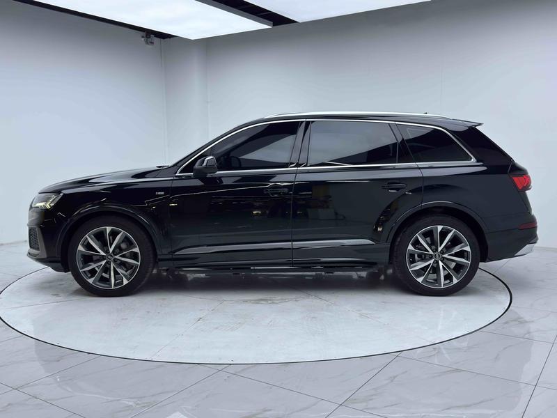 Audi Q7, 2023 — фото 4 из 12