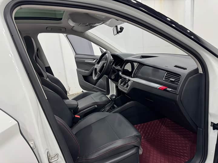 Skoda Kamiq, 2021 — фото 4 из 9