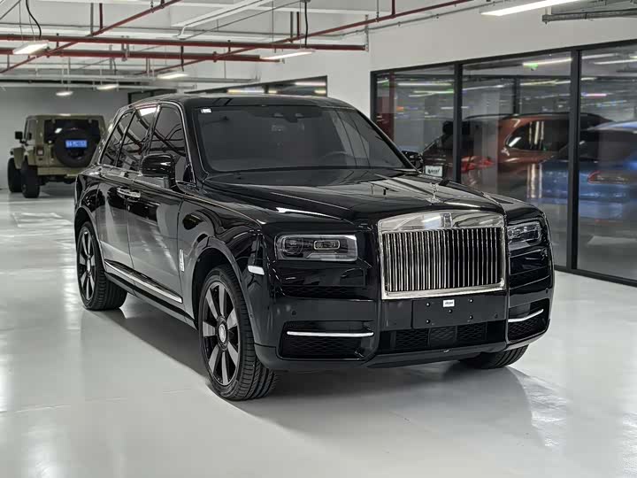 Rolls-Royce Cullinan, 2022 — фото 3 из 9