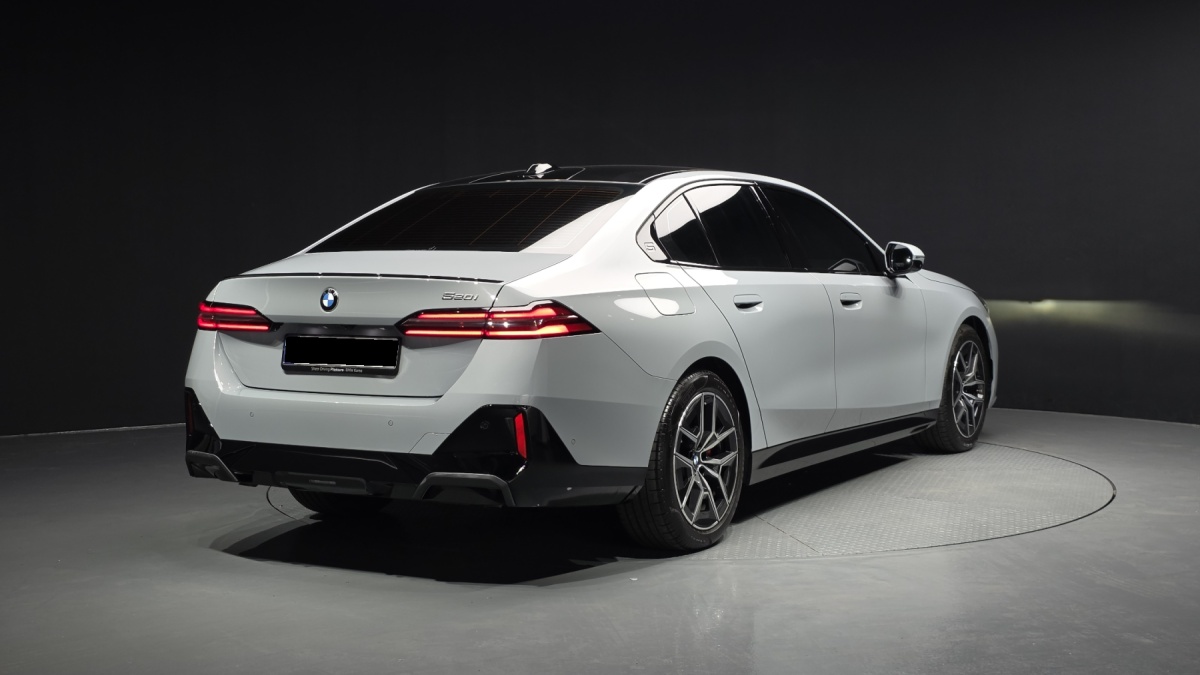 BMW 5 Series, 2025 — фото 2 из 12