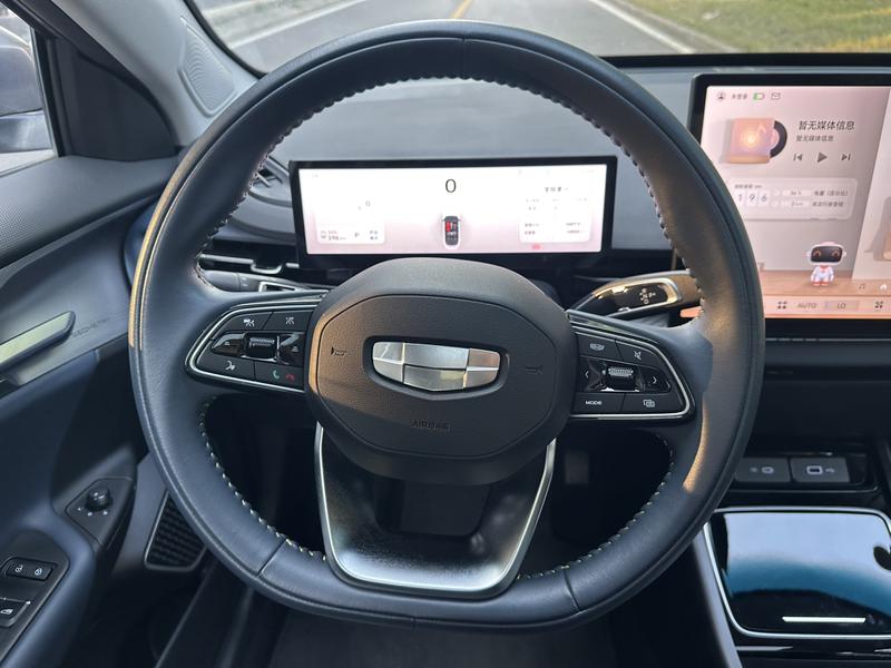 Geely Geometry G6, 2023 — фото 9 из 12