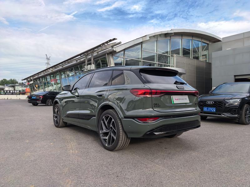 Audi Q6L e-tron, 2025 — фото 5 из 12
