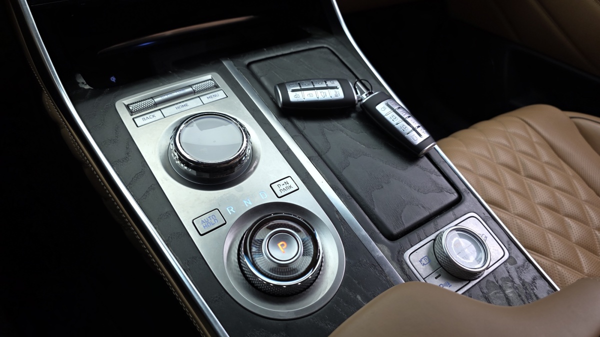 Genesis GV80, 2023 — фото 9 из 12