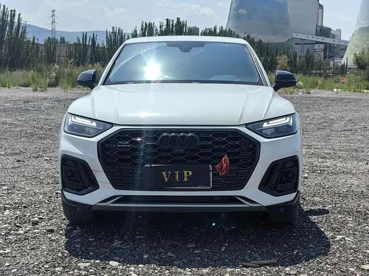 Audi Q5L Sportback, 2023 — фото 2 из 9