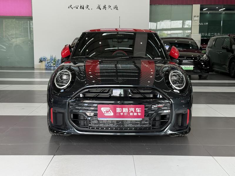 Mini Mini JCW, 2025 — фото 2 из 12