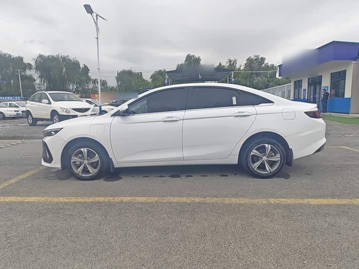 Geely Emgrand L Hi·P Hybrid, 2022 — фото 7 из 9