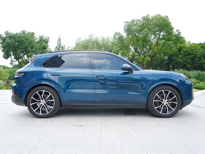 Porsche Cayenne, 2024 — фото 8 из 9