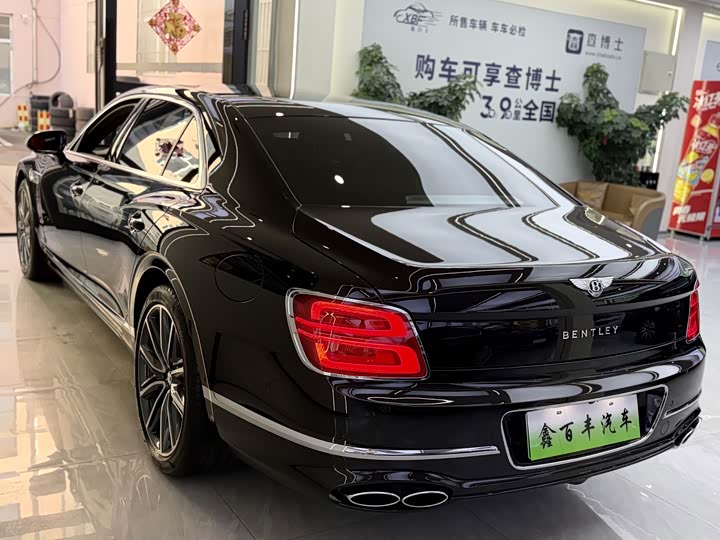 Bentley Flying Spur Hybrid, 2022 — фото 9 из 9