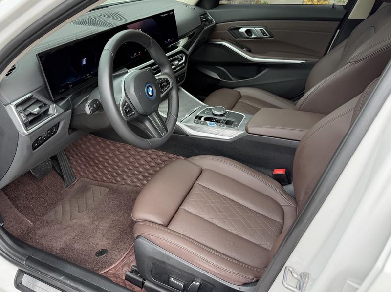 BMW i3, 2024 — фото 10 из 12