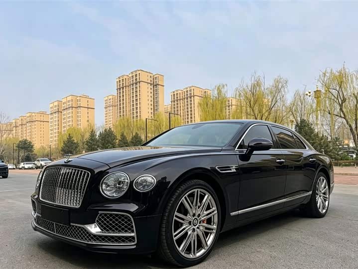 Bentley Flying Spur, 2024 — купить в Самаре под ключ
