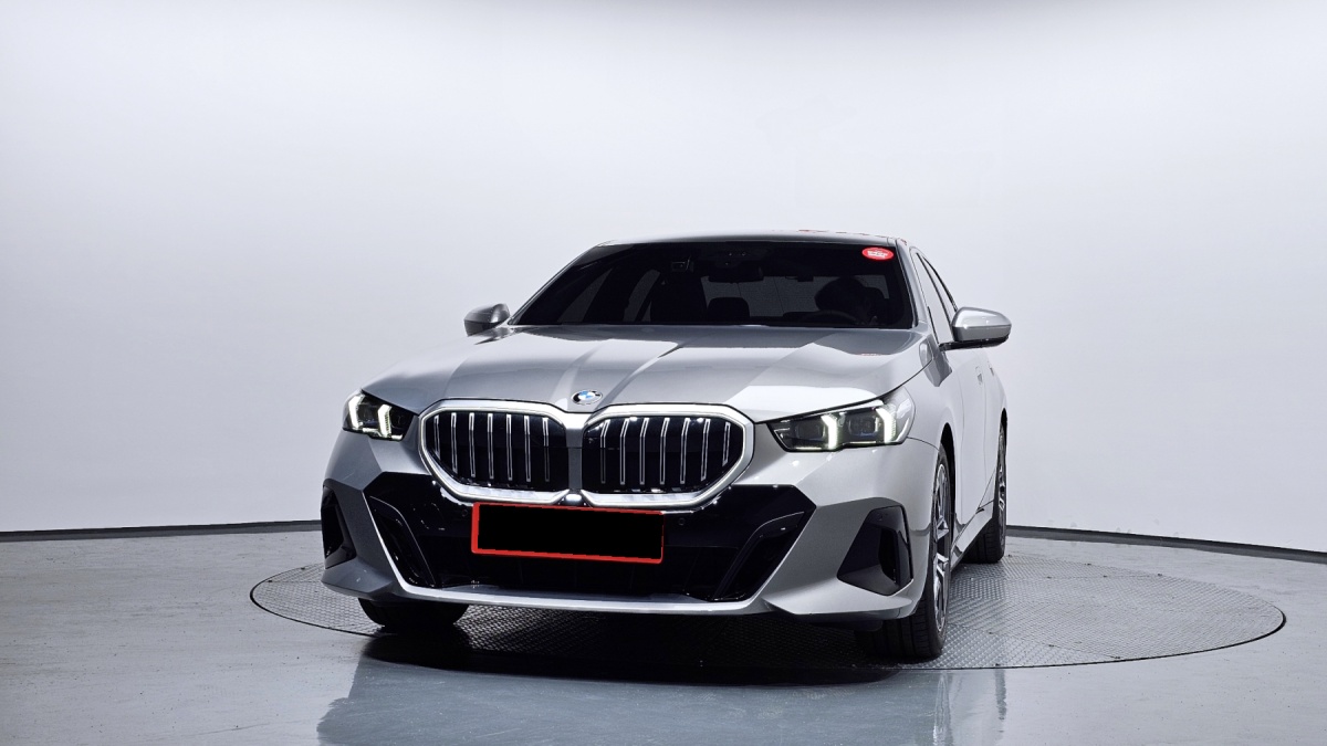 BMW 5 Series, 2025 — фото 3 из 12