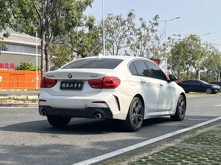 BMW 1 Series, 2023 — фото 5 из 9