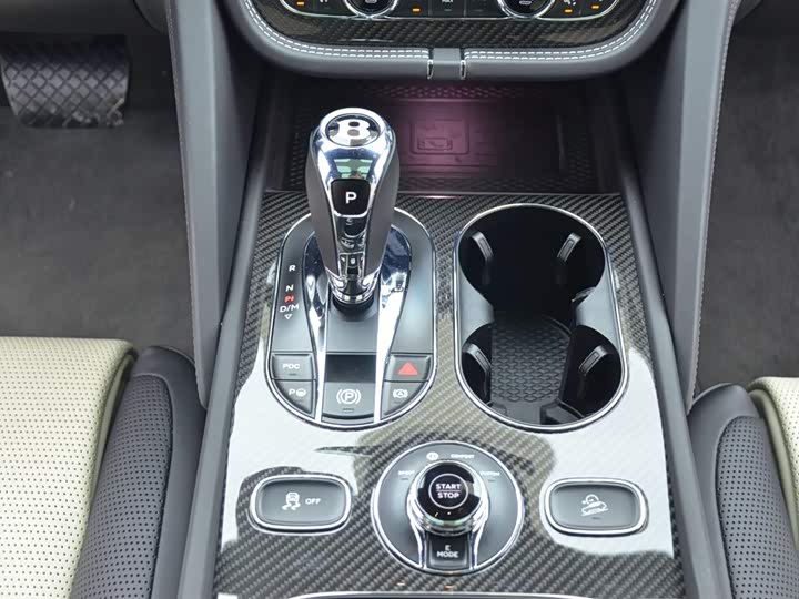 Bentley Bentayga Hybrid, 2024 — фото 9 из 9