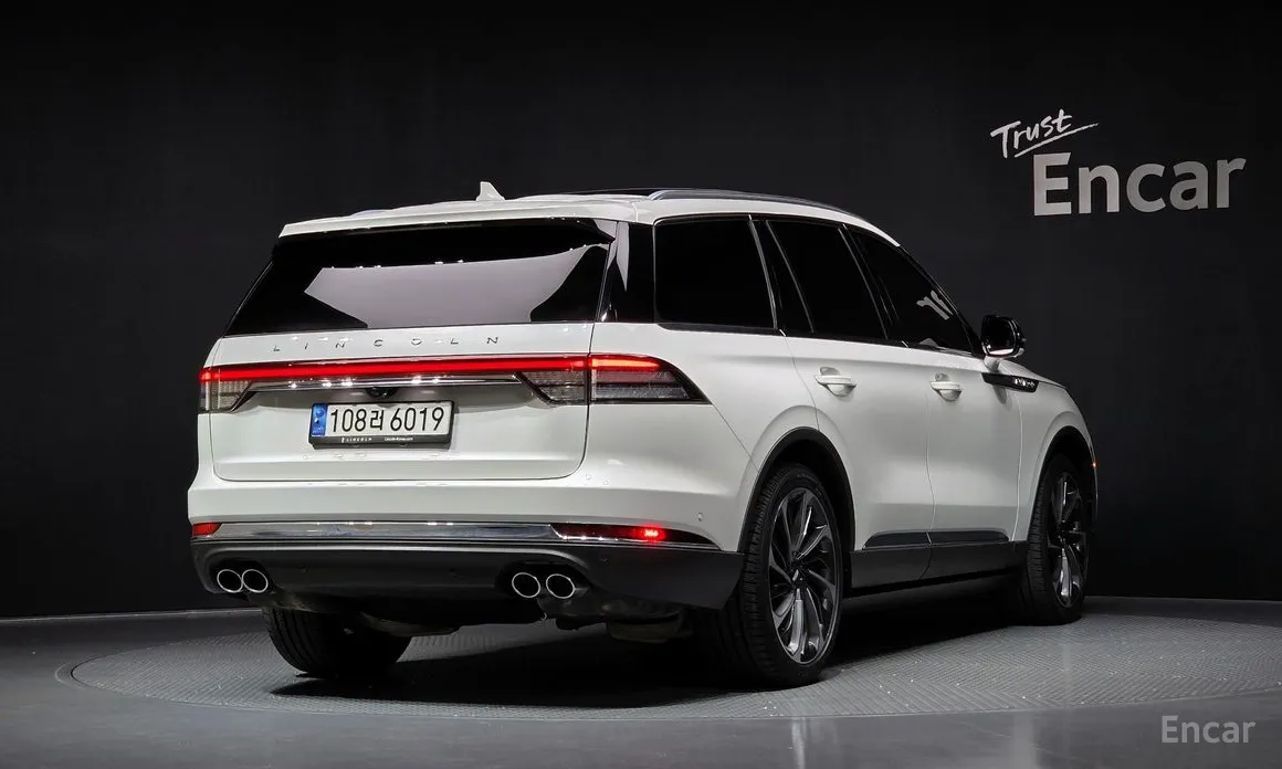 Lincoln Aviator, 2023 — фото 2 из 12