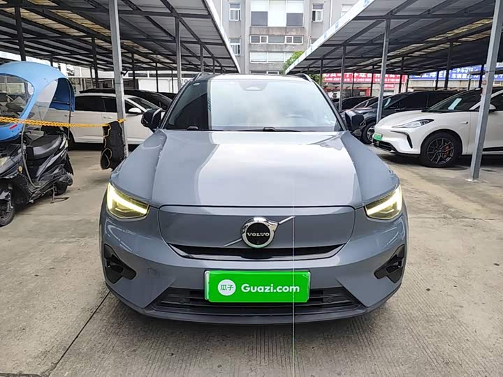 Volvo XC40 EV, 2022 — фото 3 из 9