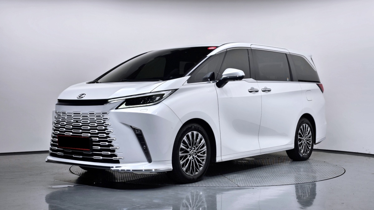 Lexus LM, 2024 — купить в Ярославле под ключ