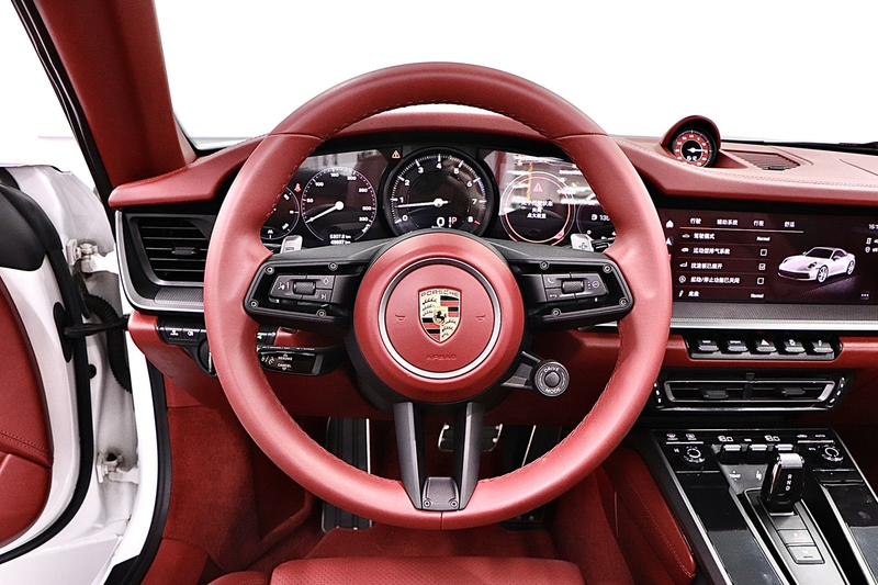 Porsche 911, 2021 — фото 10 из 12