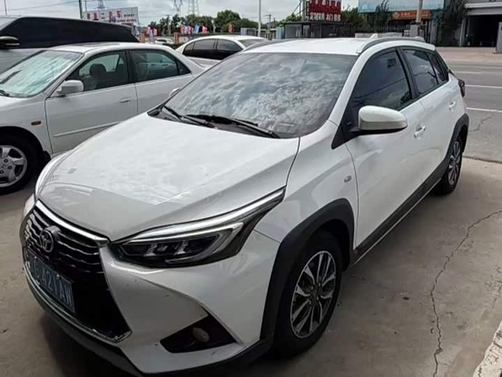 Toyota Yaris L Hatchback, 2022 — фото 3 из 9