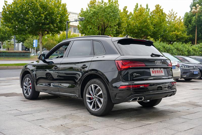 Audi Q5L, 2024 — фото 4 из 11