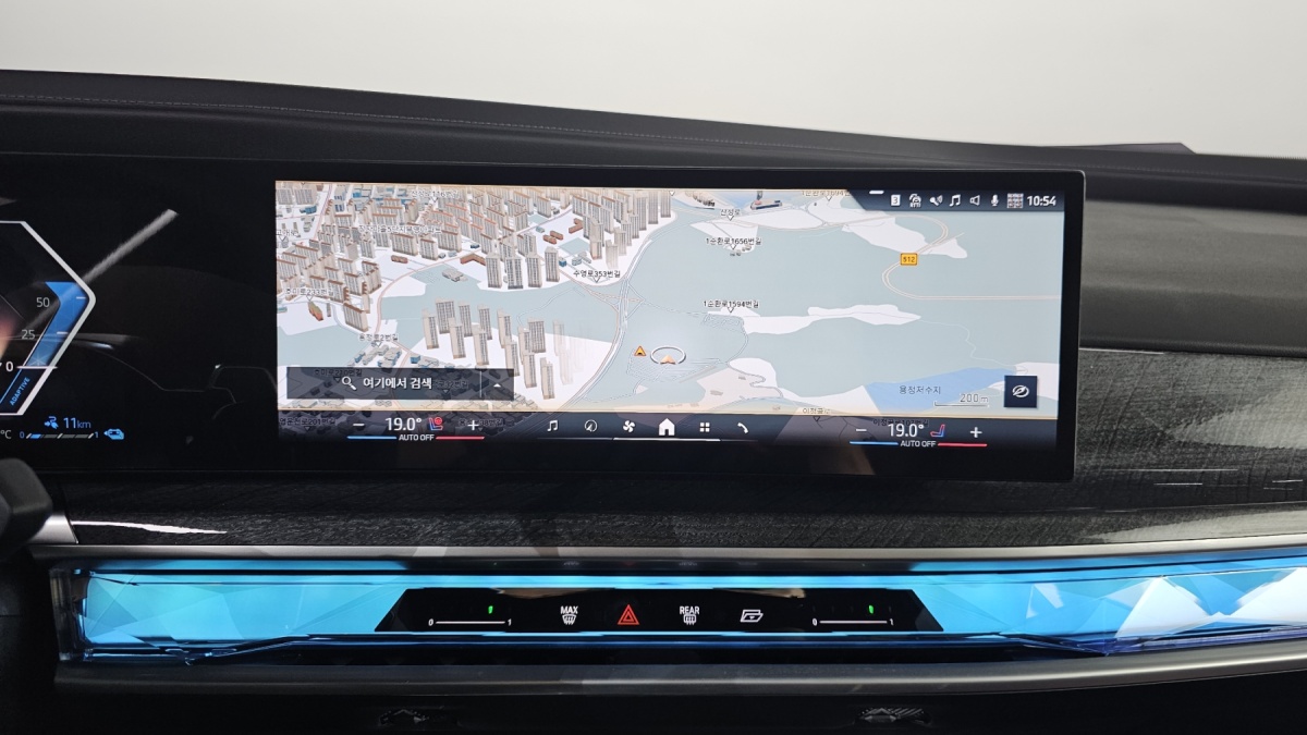 BMW 7 Series, 2025 — фото 9 из 12