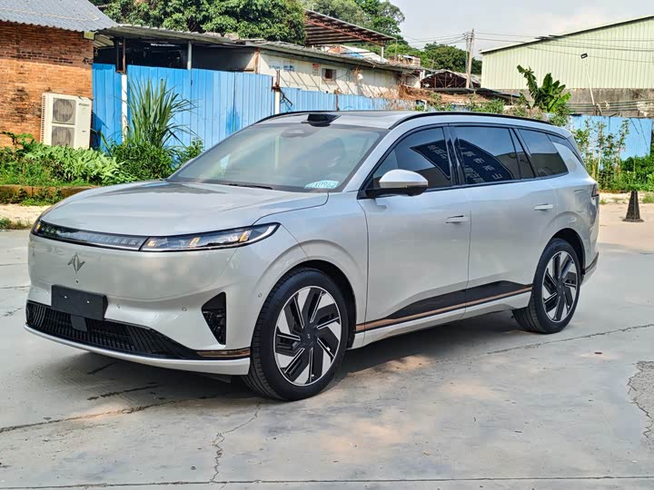 Dongfeng Yipai eπ 008, 2024 — купить в Москве под ключ